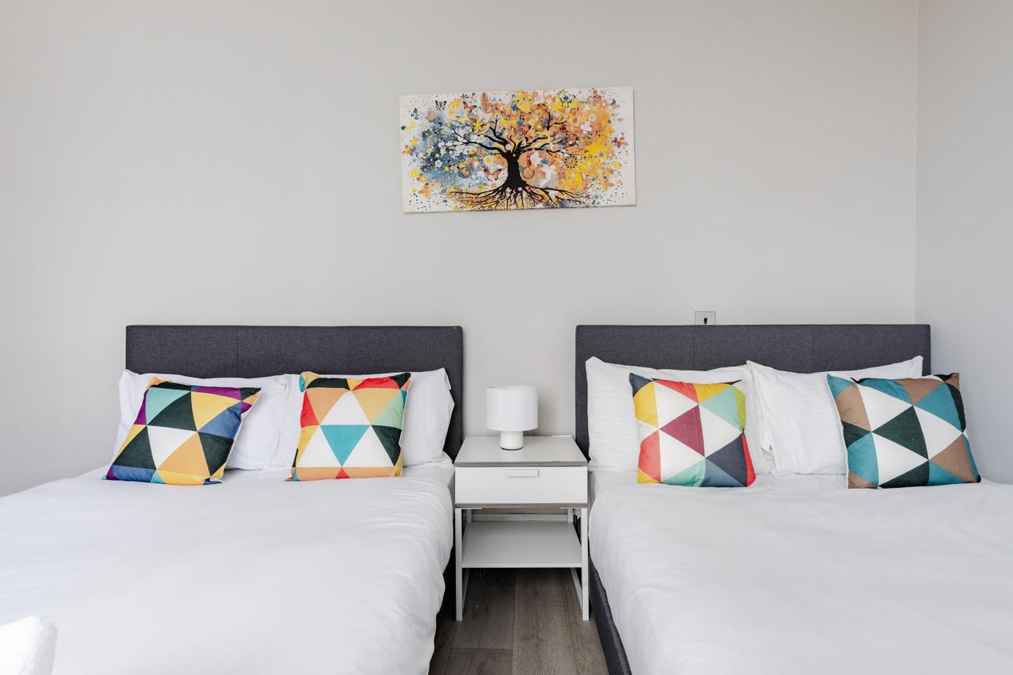 Superb Apartments Opposite Edgware Road Station لندن الغرفة الصورة